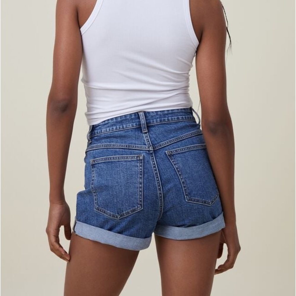 NEW WITH TAGS COTTON ON DARK HIGH RISE STRETCH DENIM SHORTS
